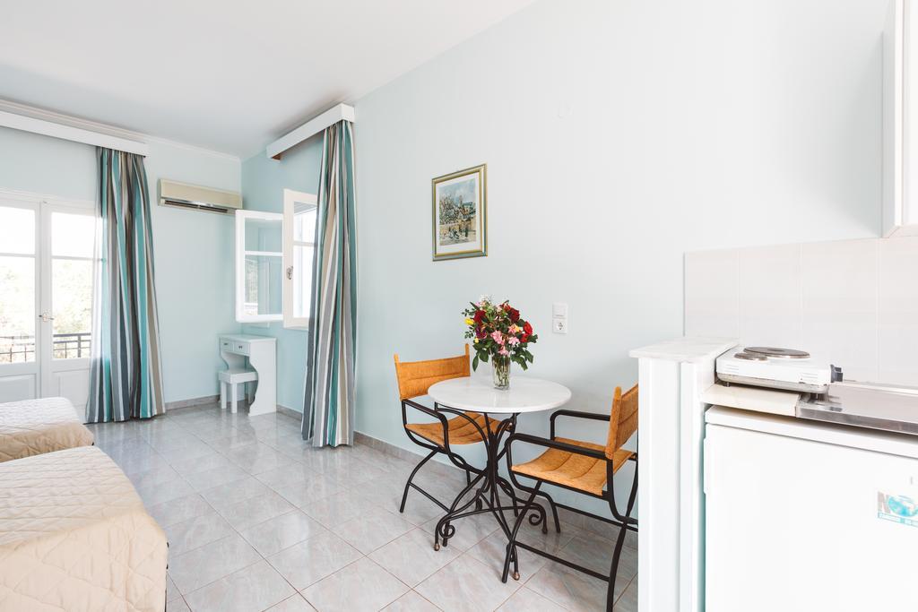 Fexulis Studios & Suites Ágios Nikolaos Quarto foto